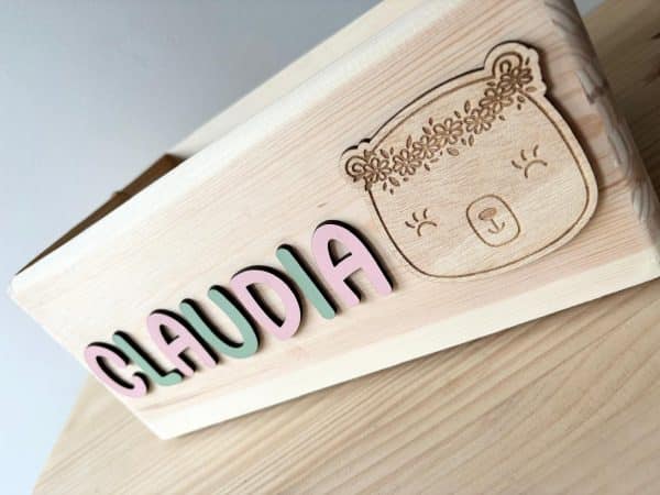 Caja 14x20x30cm letras mayúsculas